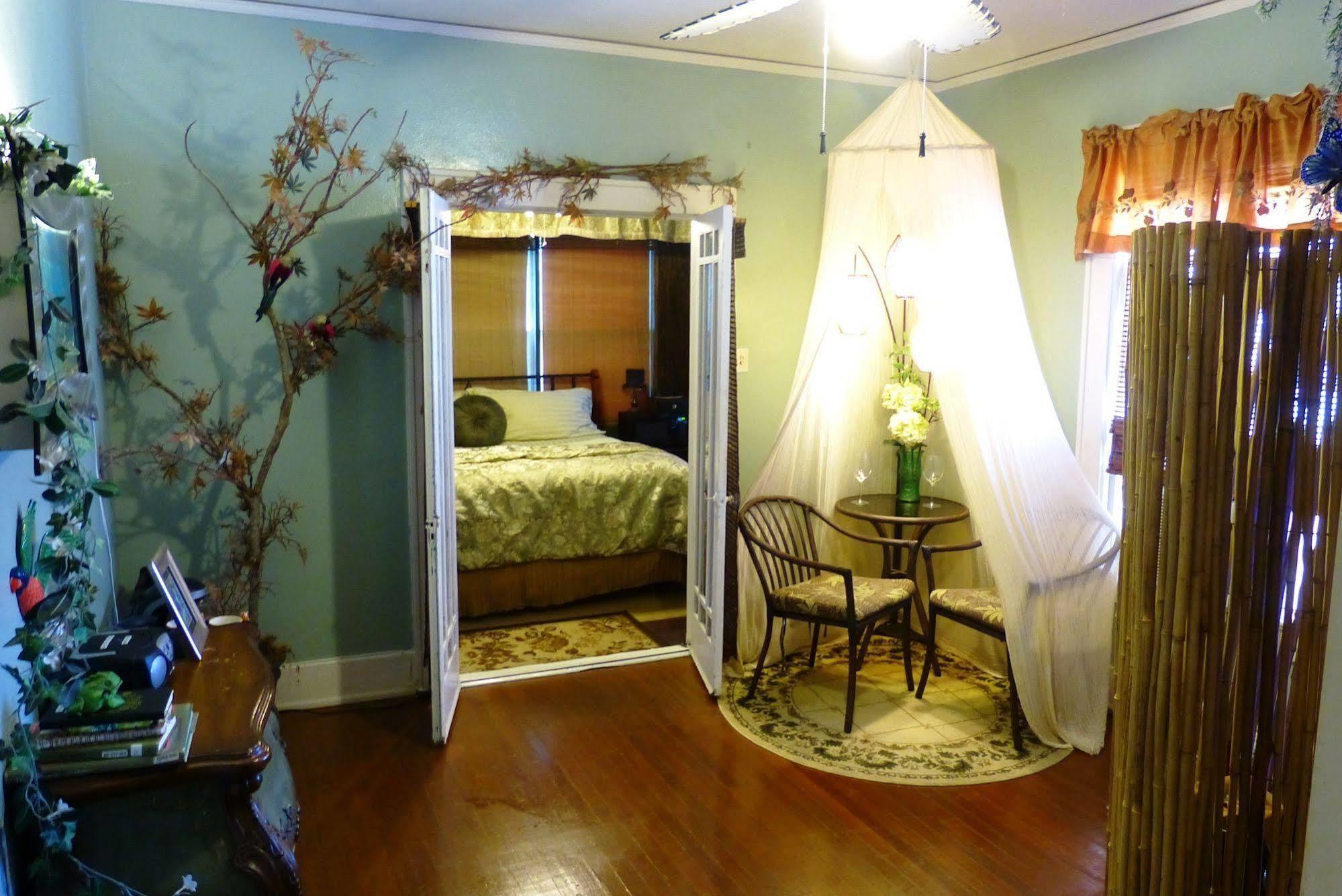 Avenue O Bed And Breakfast Галвестън Екстериор снимка