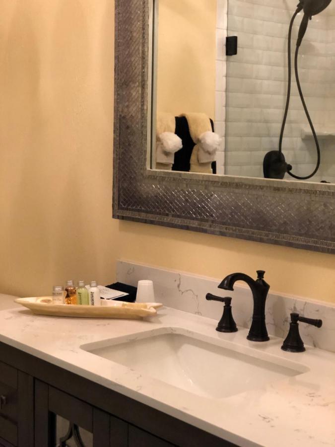 Avenue O Bed And Breakfast Галвестън Екстериор снимка